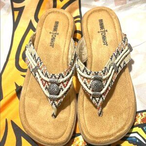 Minnetonka Women's Silverthorne 360 Thong Sandals - Size 7